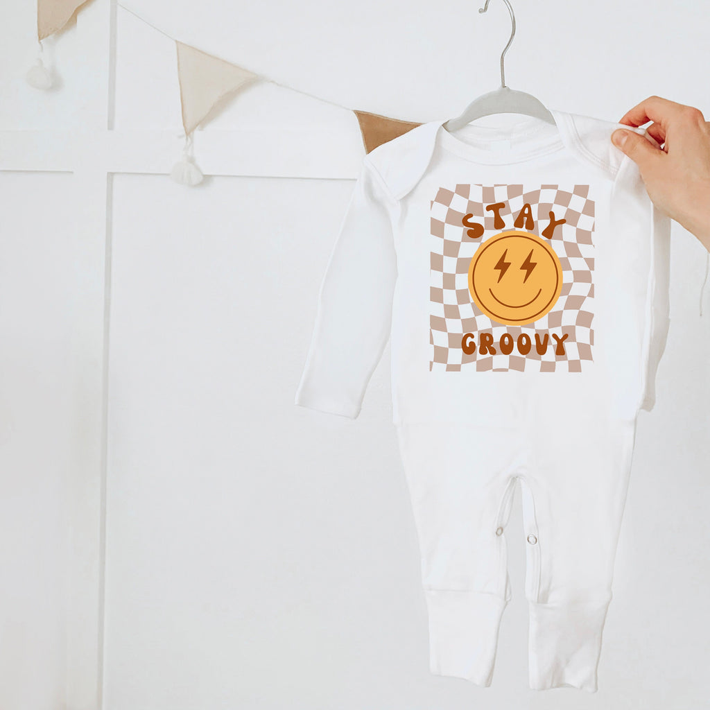 Groovy Baby Shirt, Stay Groovy, Retro Hippie Baby Outfit, New Baby Gift, Groovy baby Outfit, Gender Neutral, Coming Home Outfit